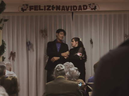 Fundación Airamana-Andrés y Carmen mirandose